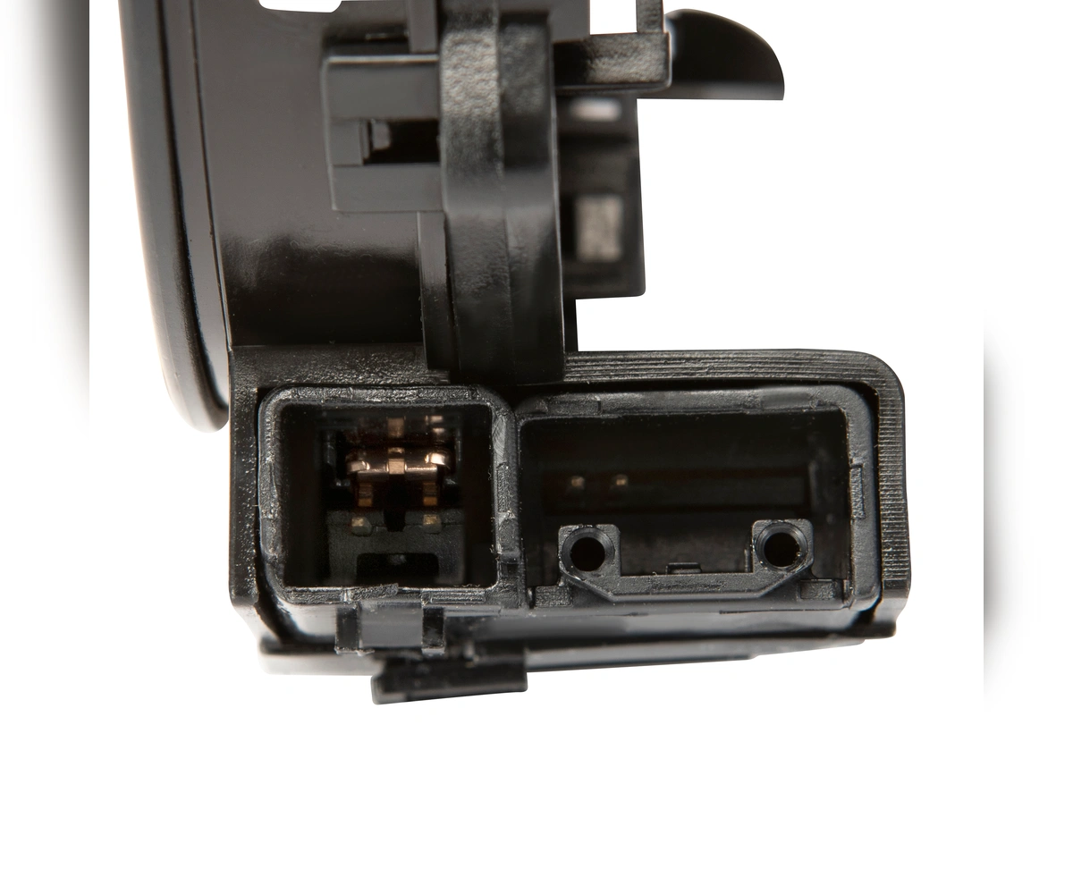 後輪 Axis audi-q3-14-tfsi-16v-14-18-czea